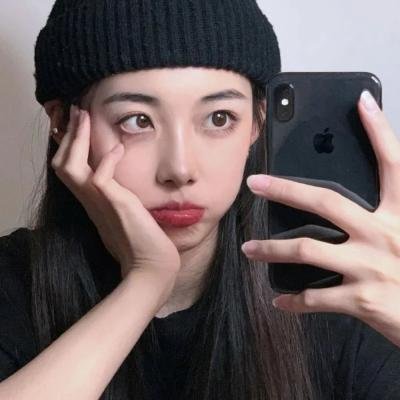 世子逃婚我转身改嫁他爹 封面